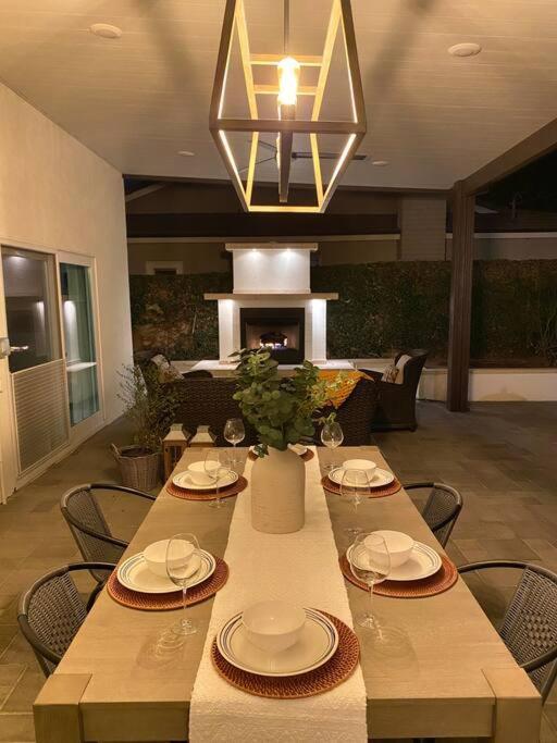 Private Heated Pool Oasis/Disney/Retro Arcade/Gym Placentia Exterior photo
