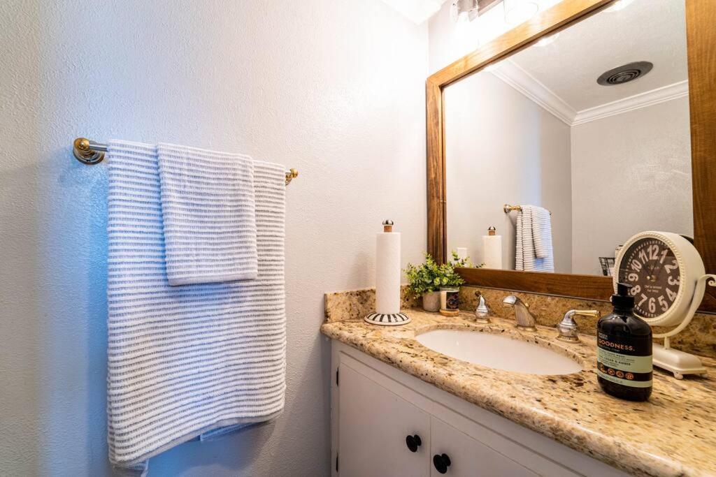 Private Heated Pool Oasis/Disney/Retro Arcade/Gym Placentia Exterior photo